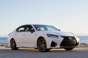 Lexus опубликовал рублевые цены на спортивный седан GS F
